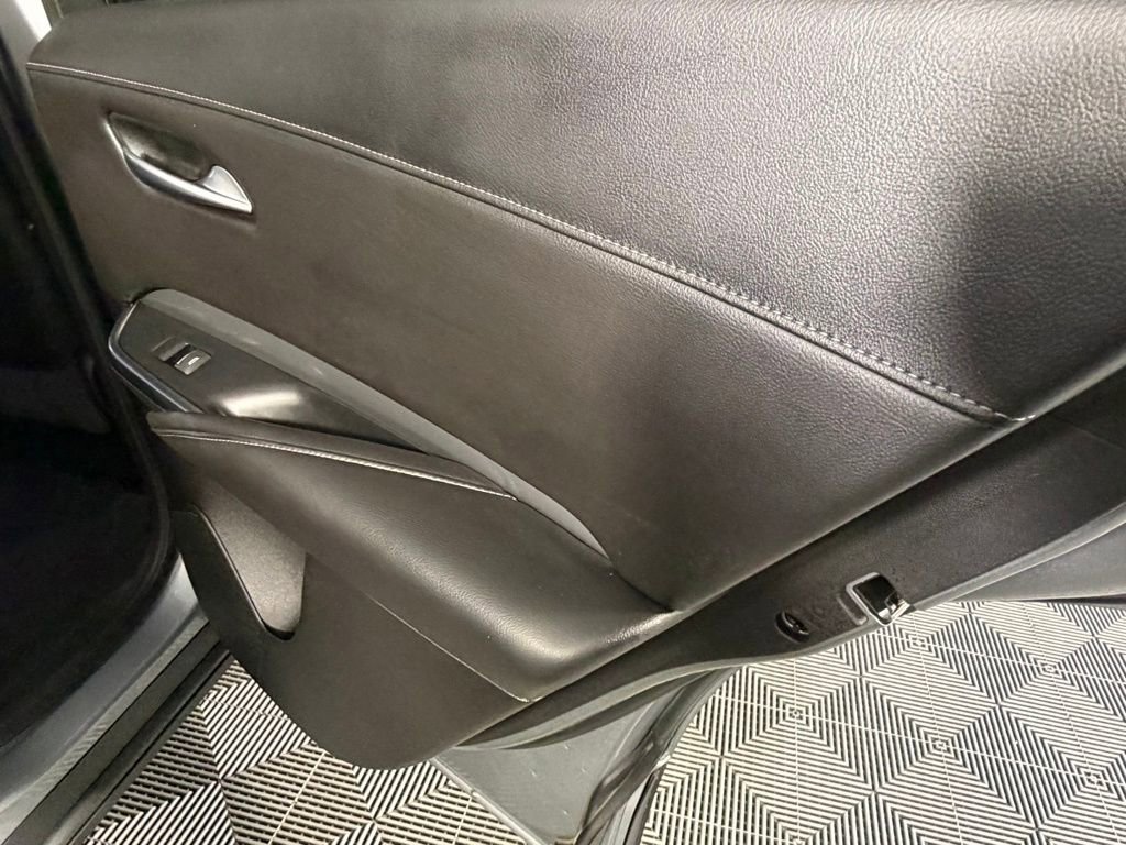 Used 2024 Cadillac XT4 Premium Luxury image 30