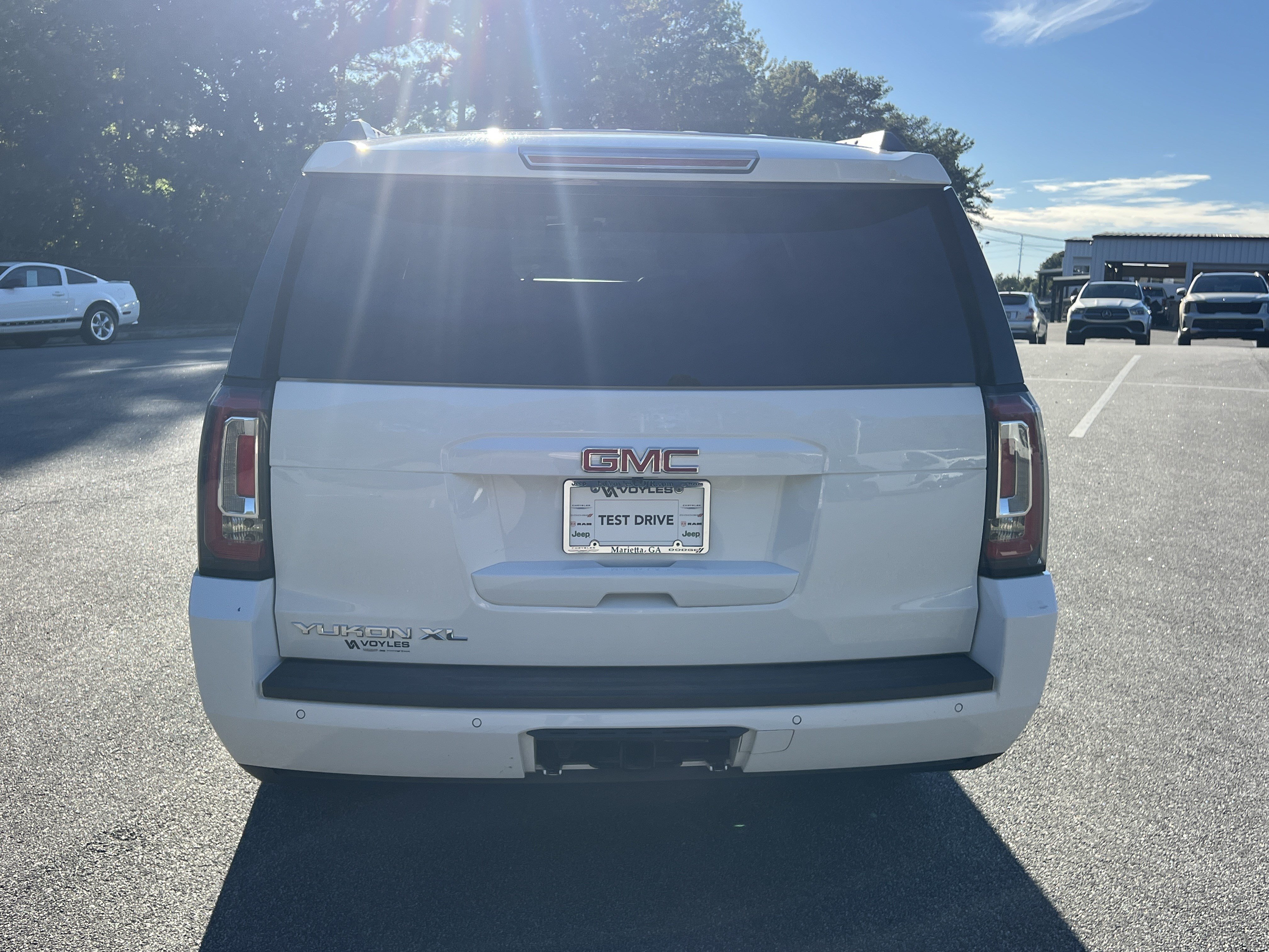 Used 2020 GMC Yukon XL SLT AWD/4WD image 7