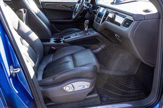 Used 2017 Porsche Macan S image 28
