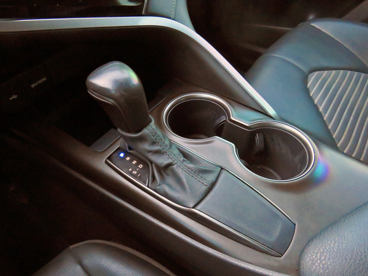 Used 2021 Toyota Camry SE w/ Carpet Mat Package (TMS) image 26