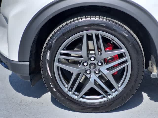 Used 2025 Ford Explorer ST w/ Sun And Sound Package AWD/4WD image 13