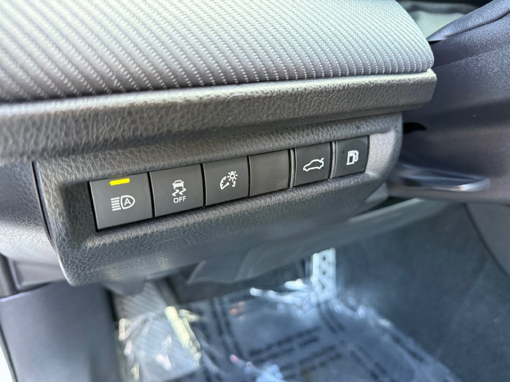 Certified 2025 Toyota Camry SE w/ Convenience Package AWD/4WD image 27