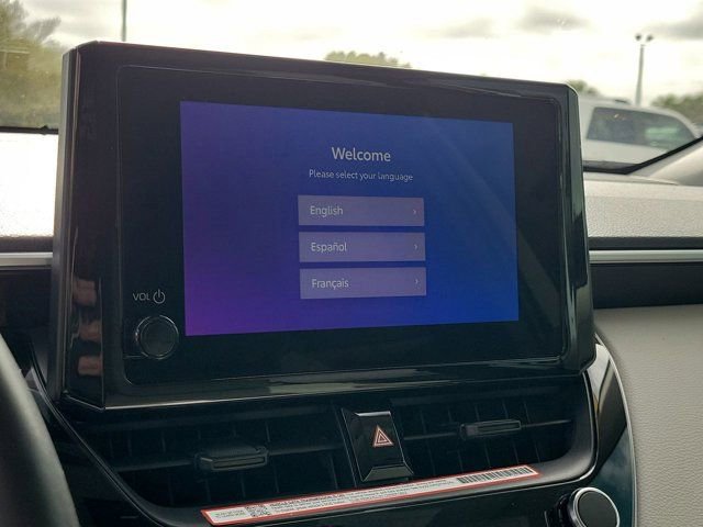 Used 2025 Toyota Corolla Cross LE image 24