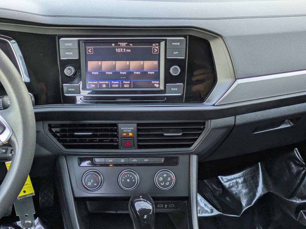 Used 2022 Volkswagen Jetta S image 25