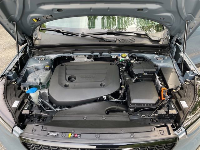 Certified 2023 Volvo XC40 B5 Plus w/ Climate Package AWD/4WD image 25