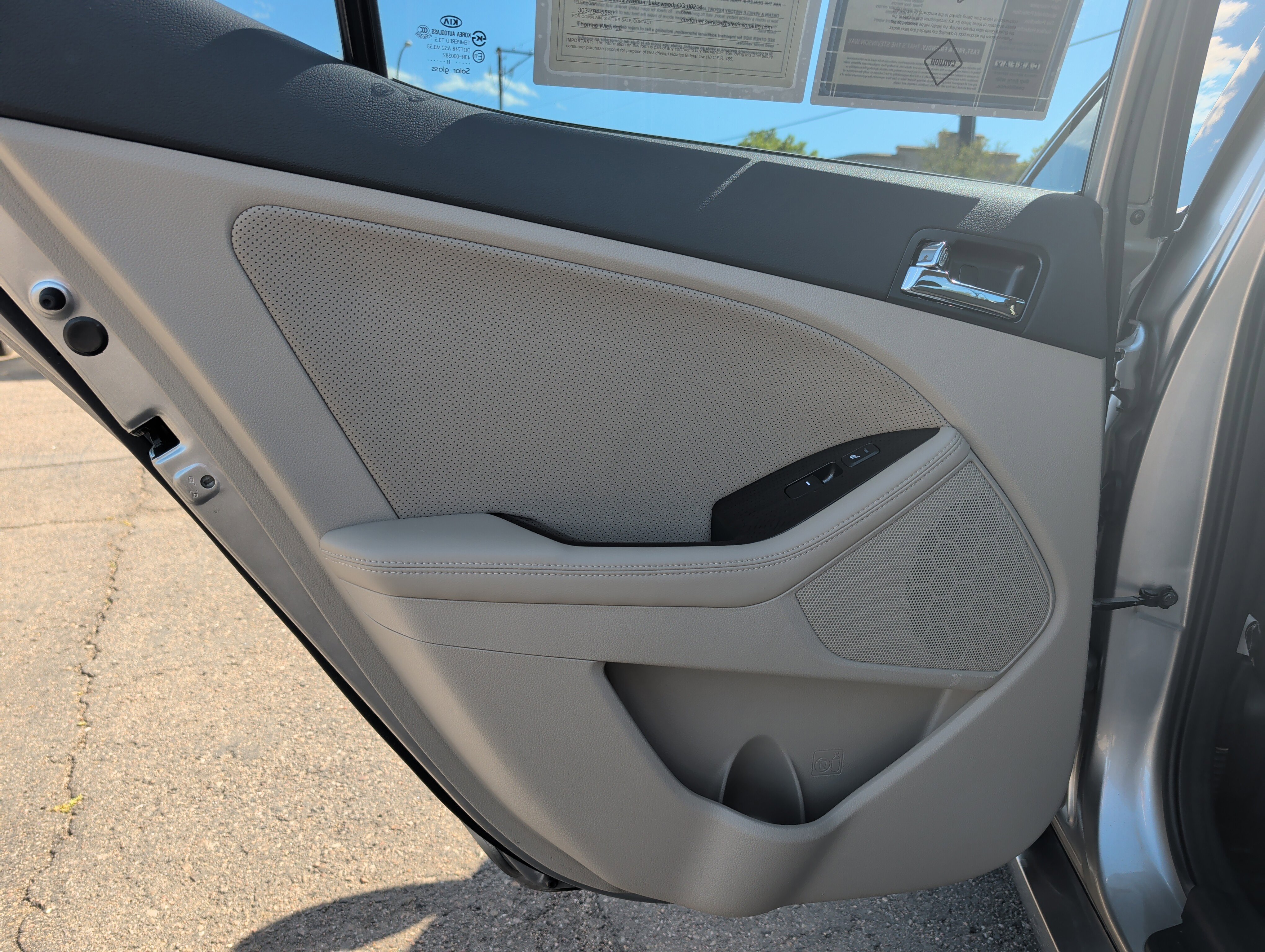 Used 2011 Kia Optima EX FWD image 30