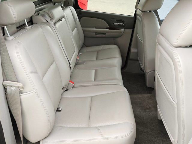 Used 2013 Chevrolet Avalanche LTZ image 22