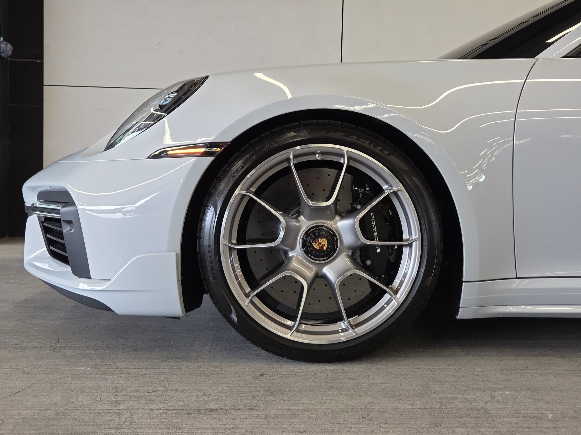 Certified 2025 Porsche 911 Turbo S AWD/4WD image 9