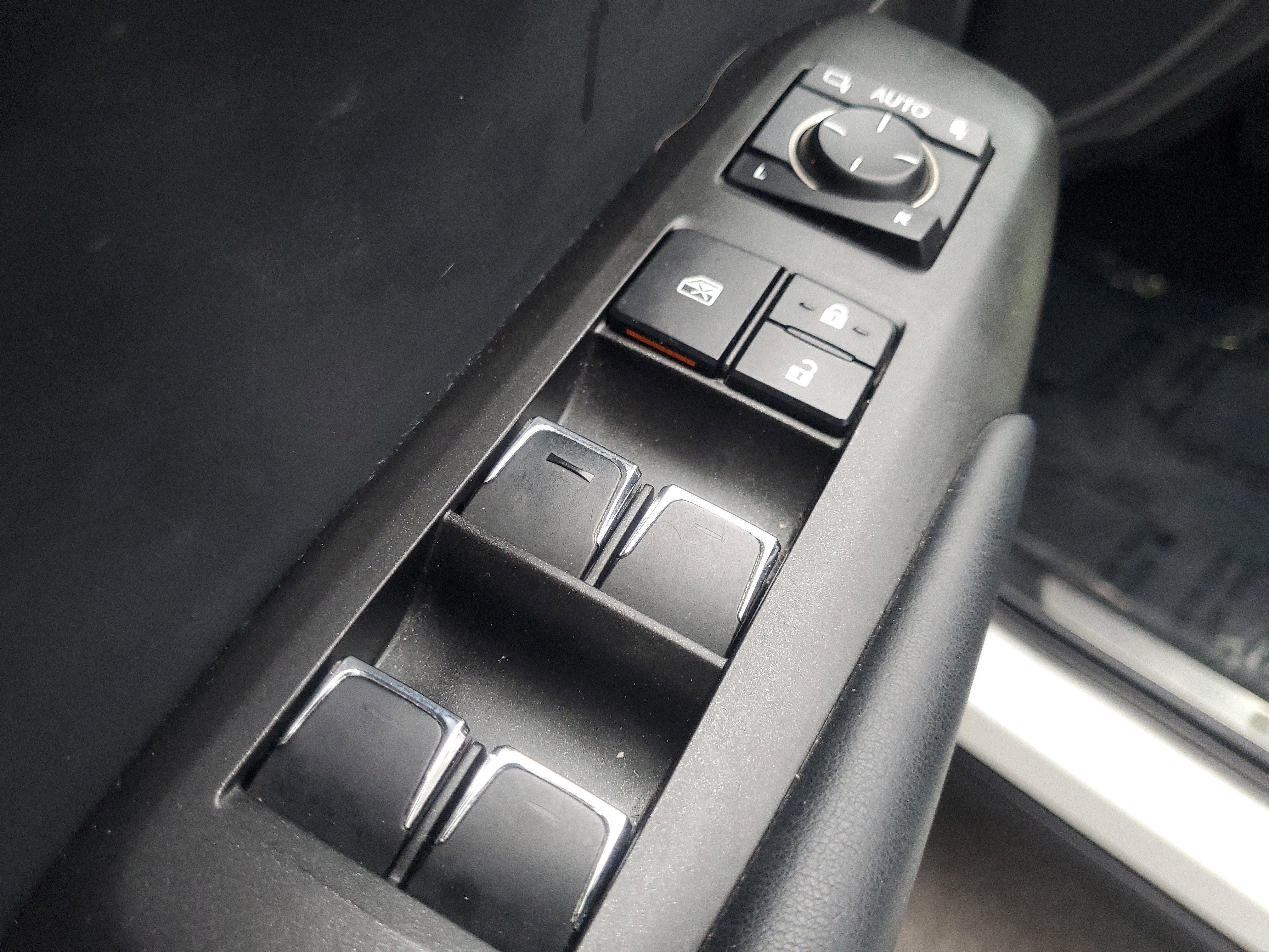 Used 2020 Lexus NX 300 FWD image 19