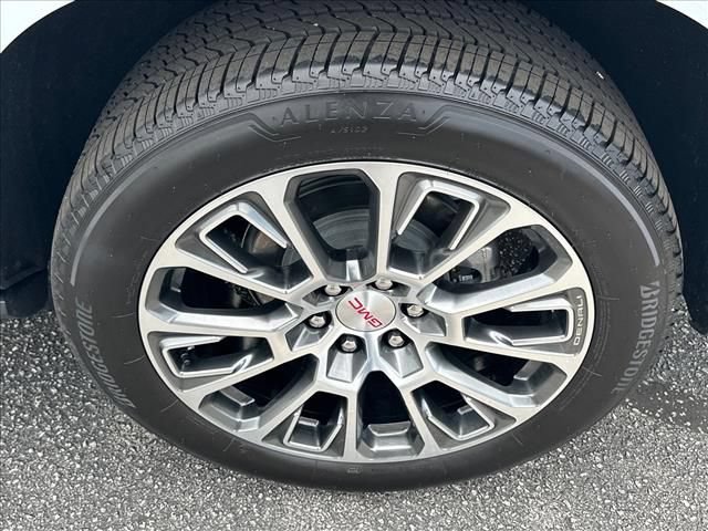 New 2026 GMC Yukon XL Denali w/ Denali Reserve Package AWD/4WD image 17