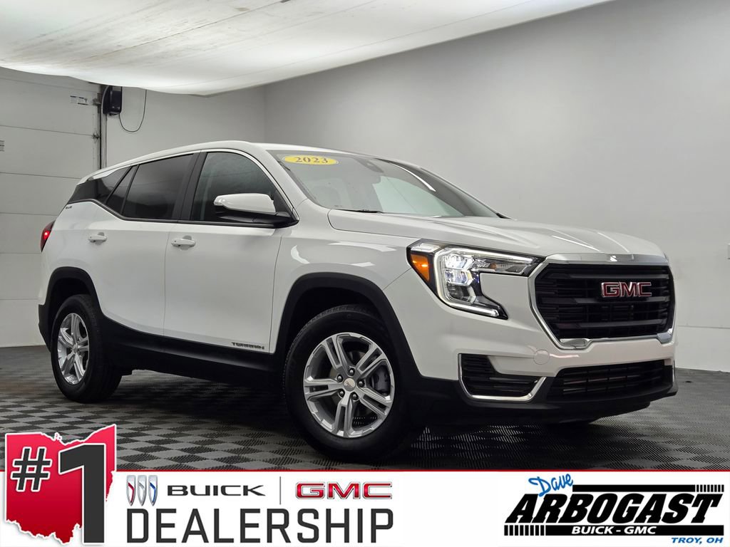 Used 2023 GMC Terrain SLE image 1