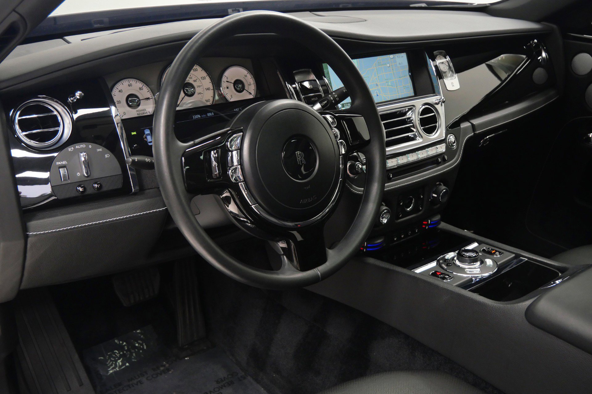 Used 2013 Rolls-Royce Ghost RWD image 13