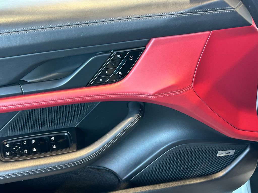 Used 2020 Porsche Taycan 4S image 12