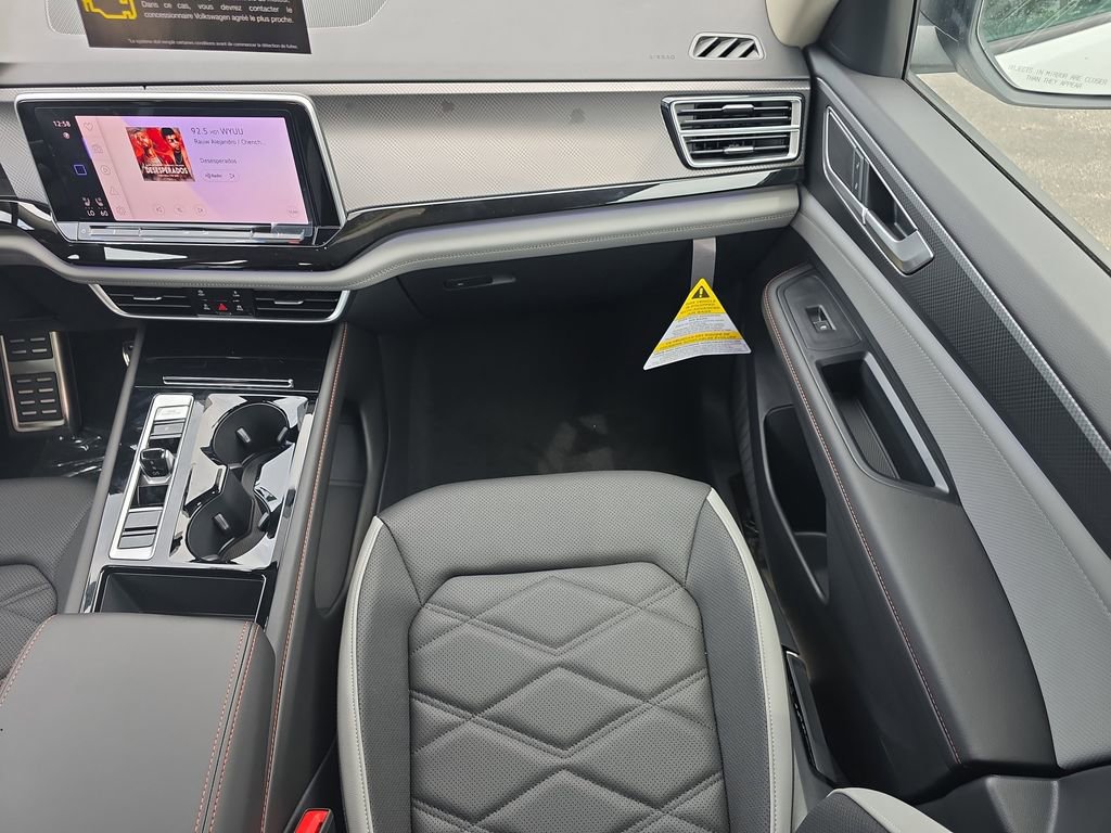 New 2026 Volkswagen Atlas Peak Edition image 14