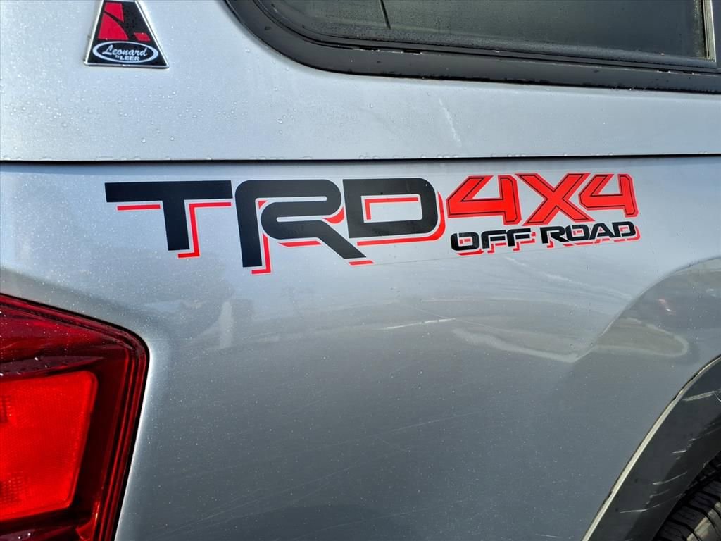 Used 2017 Toyota Tacoma TRD Off-Road image 7