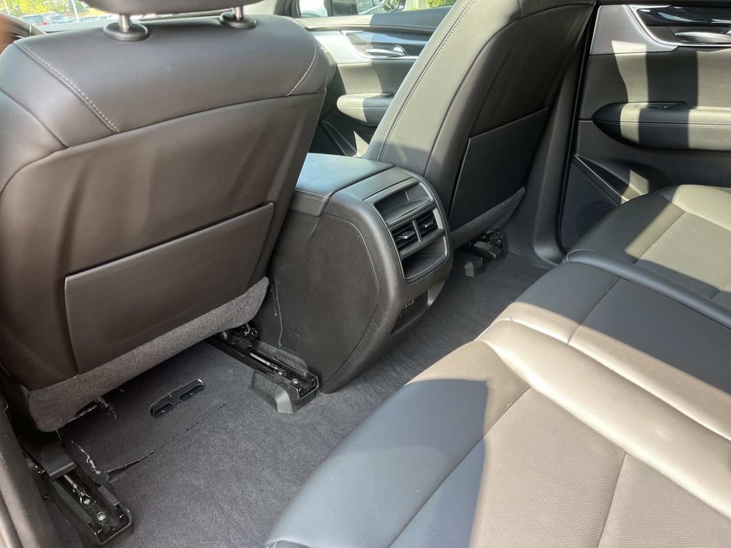 Certified 2023 Cadillac XT5 Premium Luxury AWD/4WD image 18