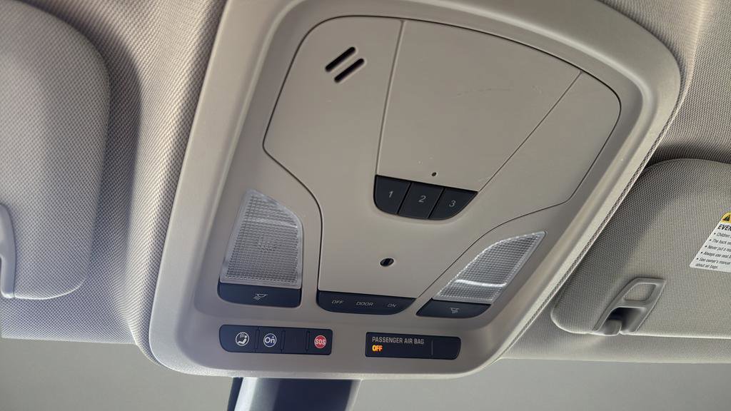 Used 2016 Chevrolet Impala LT w/ Convenience Package image 29