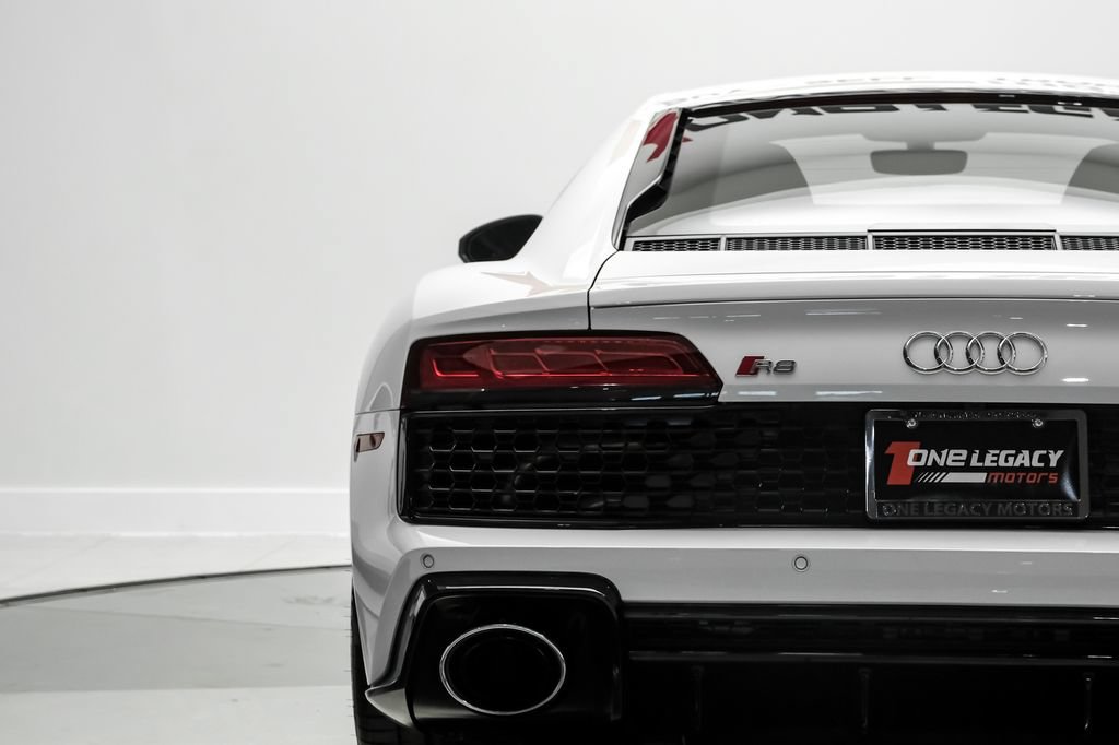 Used 2021 Audi R8 V10 RWD image 40