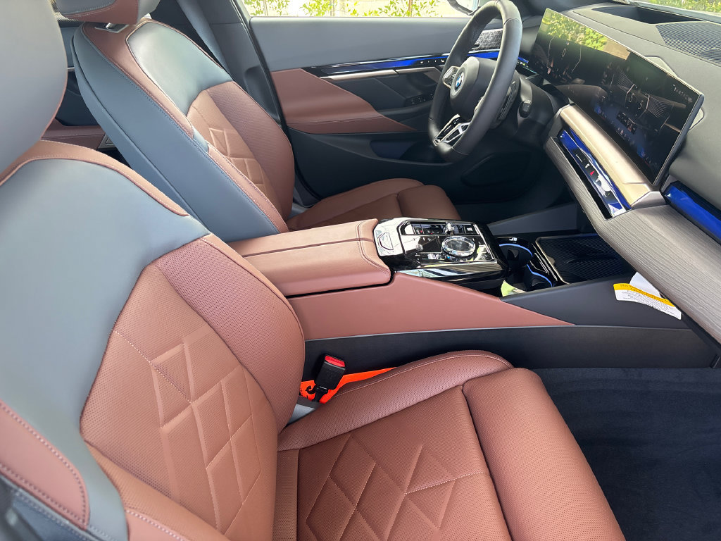 New 2026 BMW 530i w/ Executive Package RWD image 12