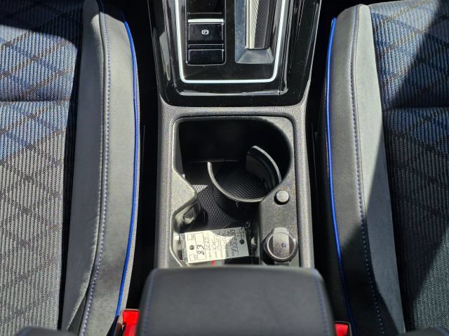 Used 2025 Volkswagen Golf R Black Edition AWD/4WD image 28