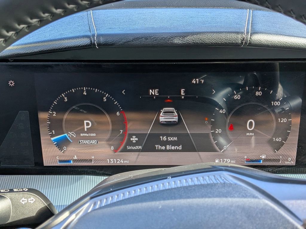 Used 2025 Nissan Murano SL image 13