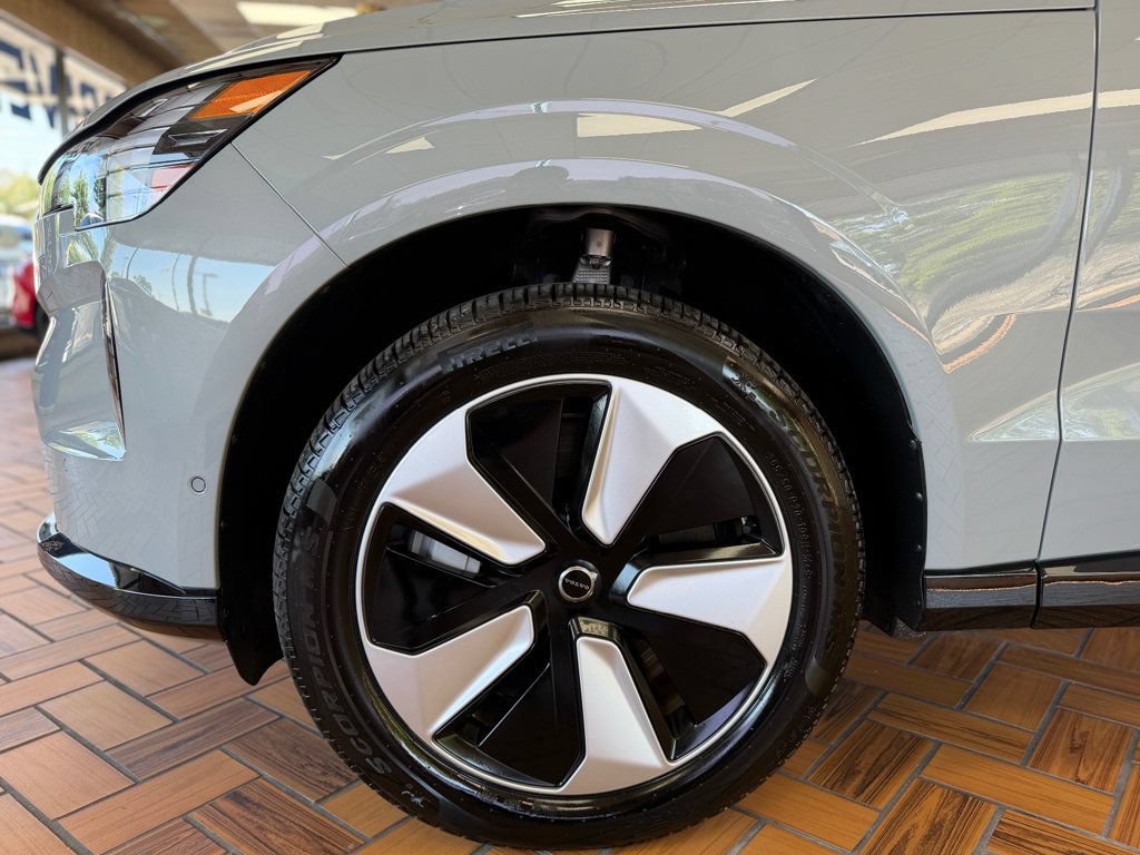 Used 2025 Volvo EX90 Plus AWD/4WD image 12