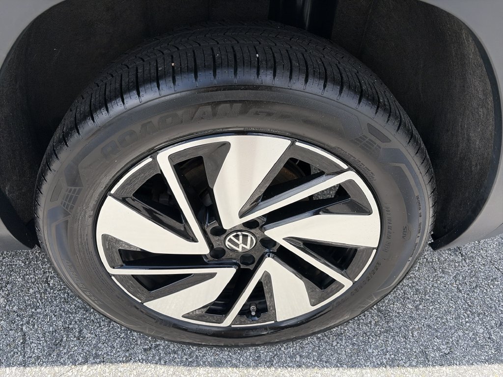 Used 2025 Volkswagen Atlas SE FWD image 31