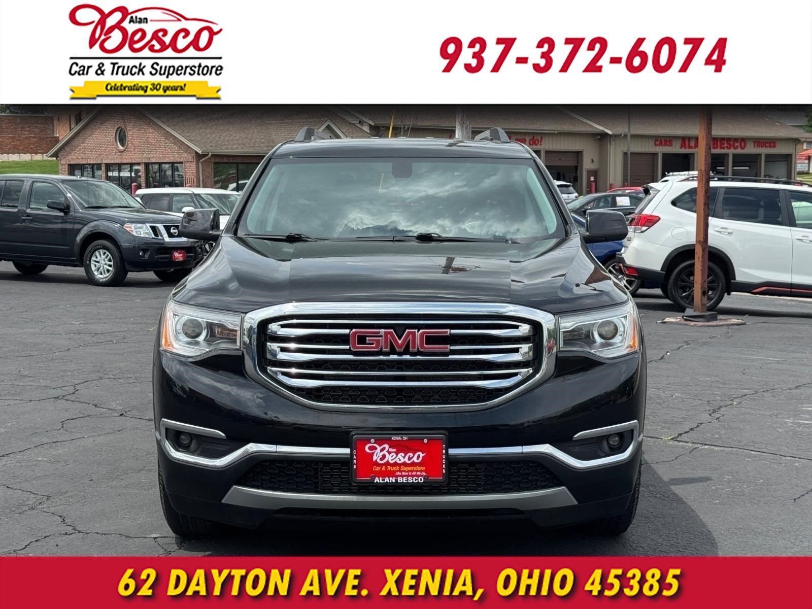 Used 2018 GMC Acadia SLE AWD/4WD image 2