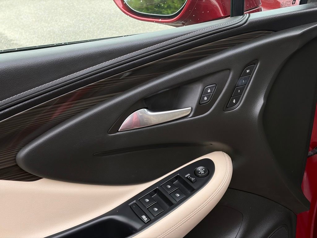 Used 2020 Buick Envision Essence w/ Experience Buick Package image 12