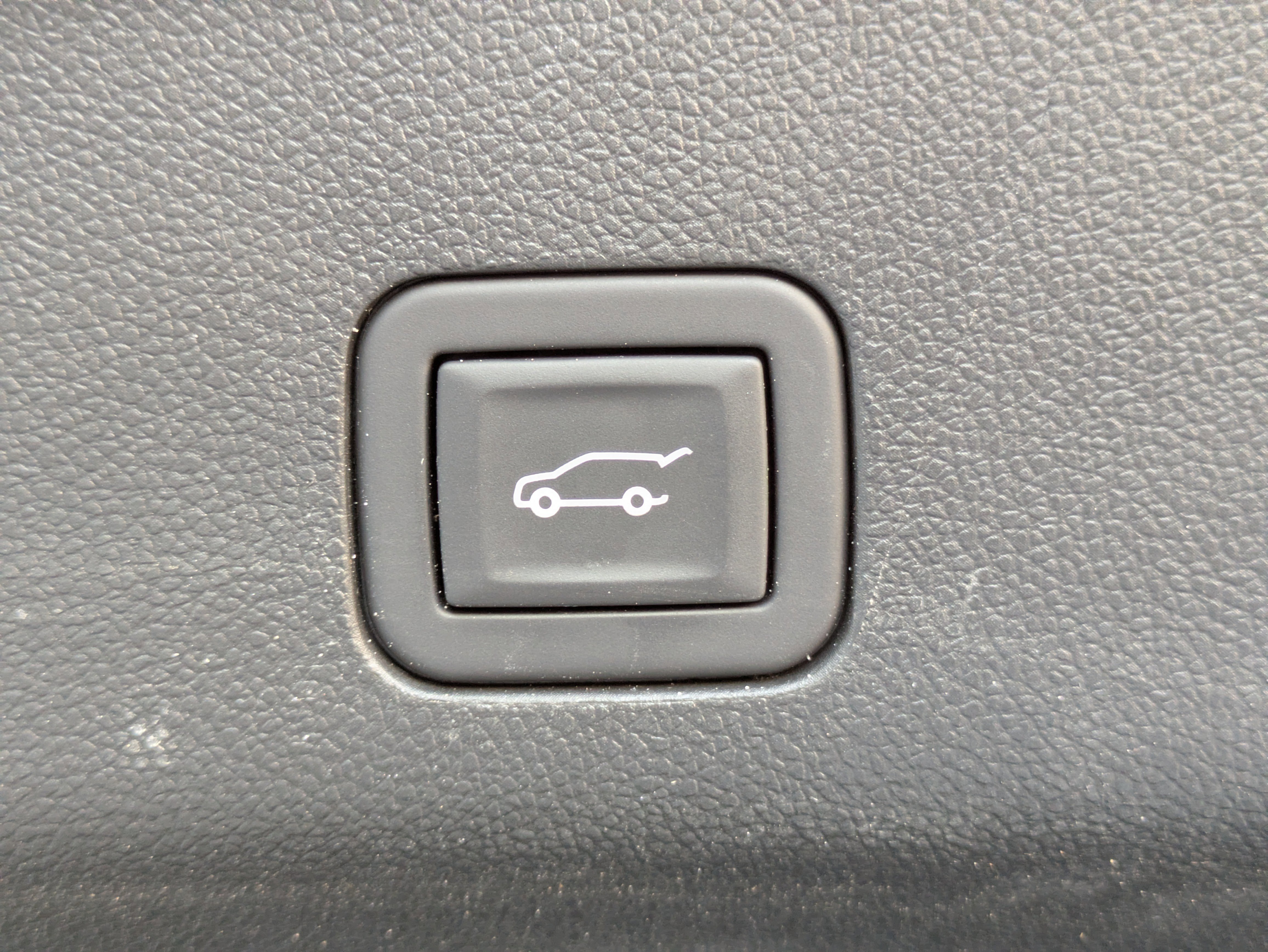 Used 2023 Chevrolet Tahoe LT image 8