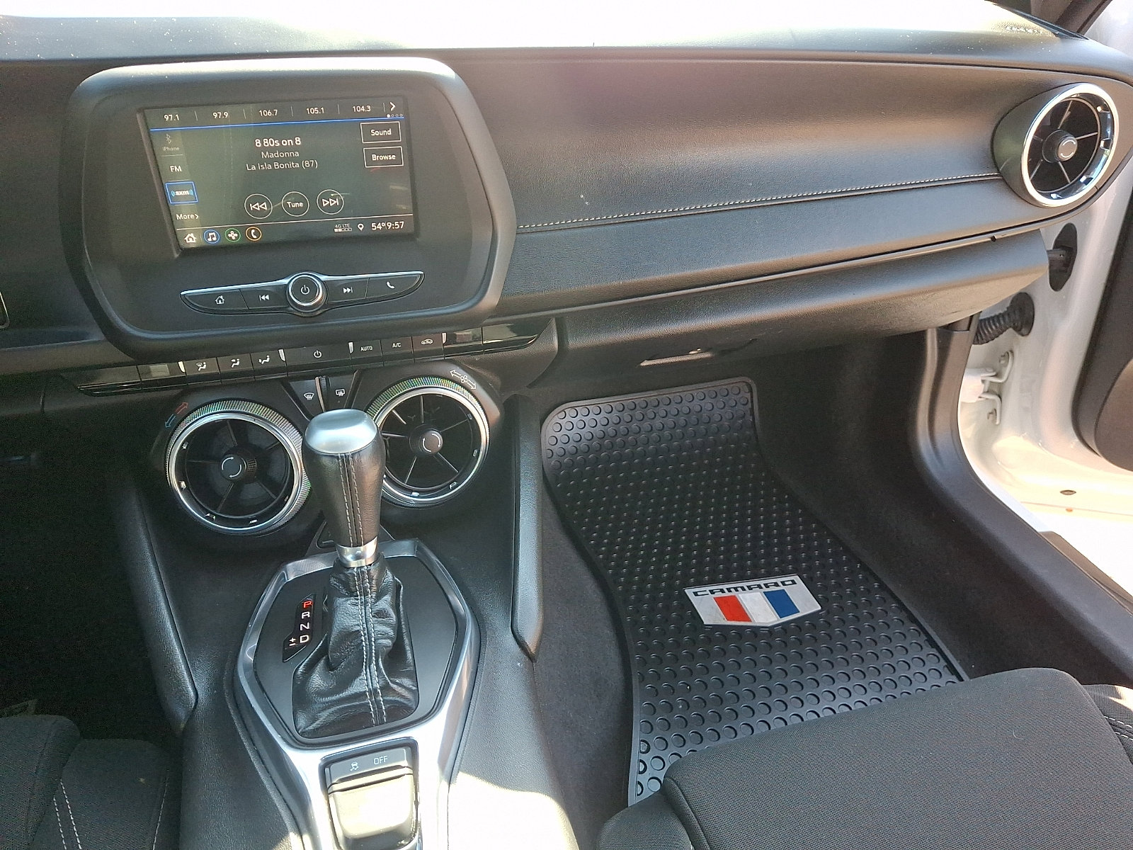 Used 2020 Chevrolet Camaro LT RWD image 16