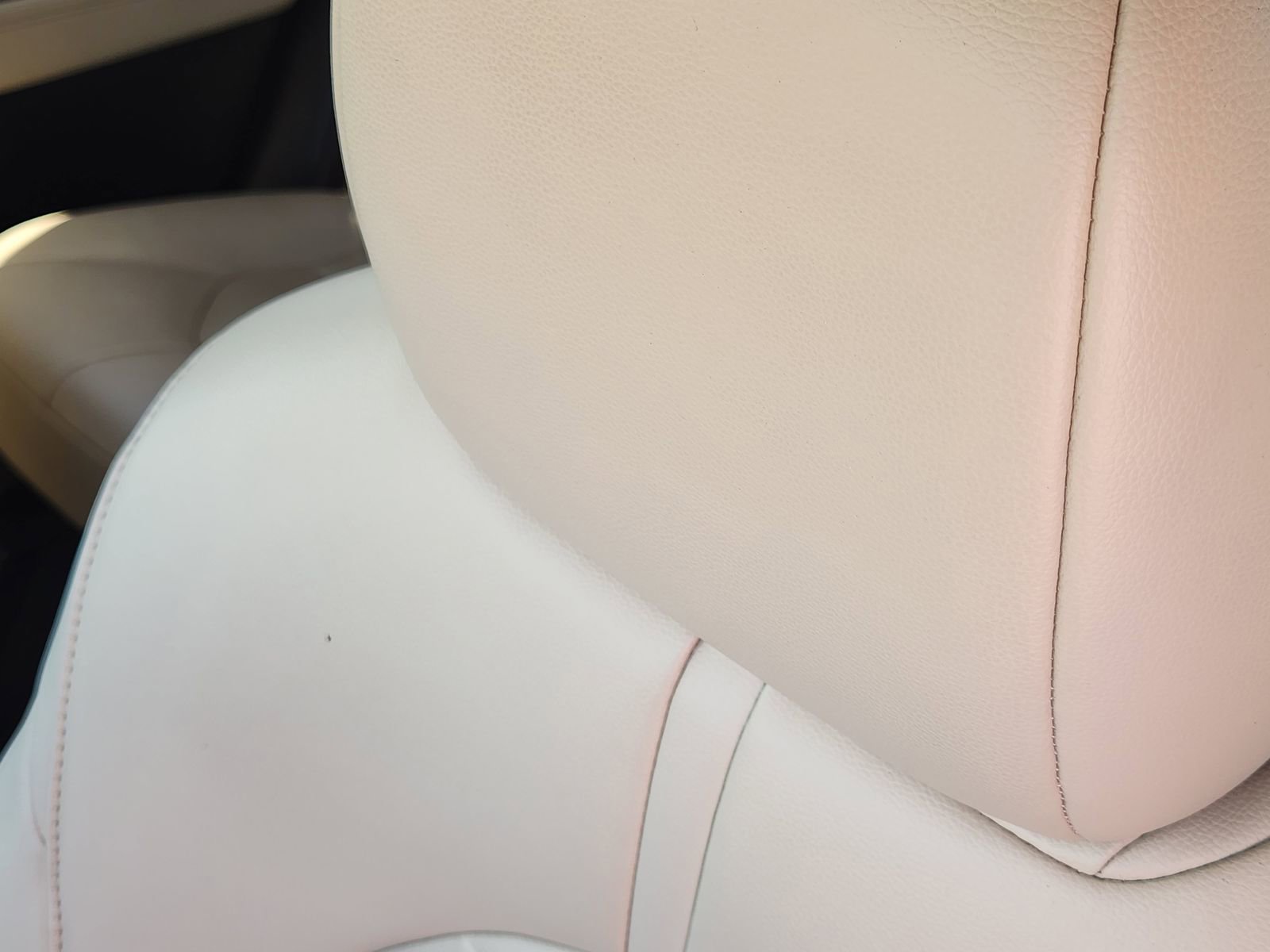 Used 2023 Toyota Highlander XLE image 16