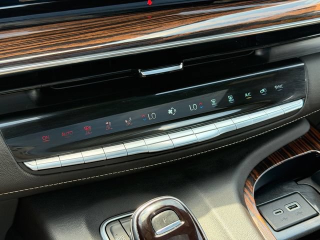 Certified 2022 Cadillac Escalade ESV Premium Luxury RWD image 28