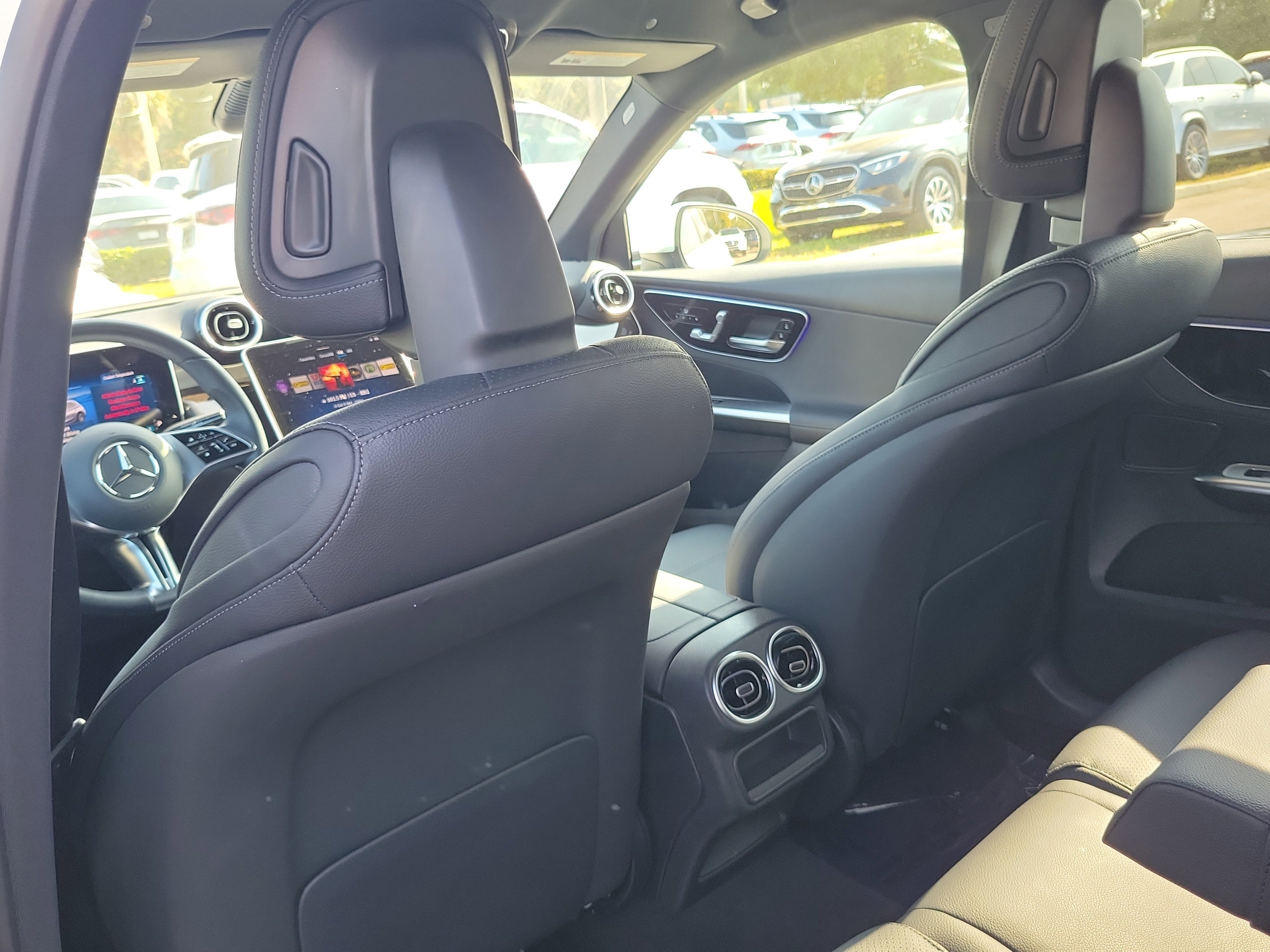 Certified 2025 Mercedes-Benz GLC 300 image 10