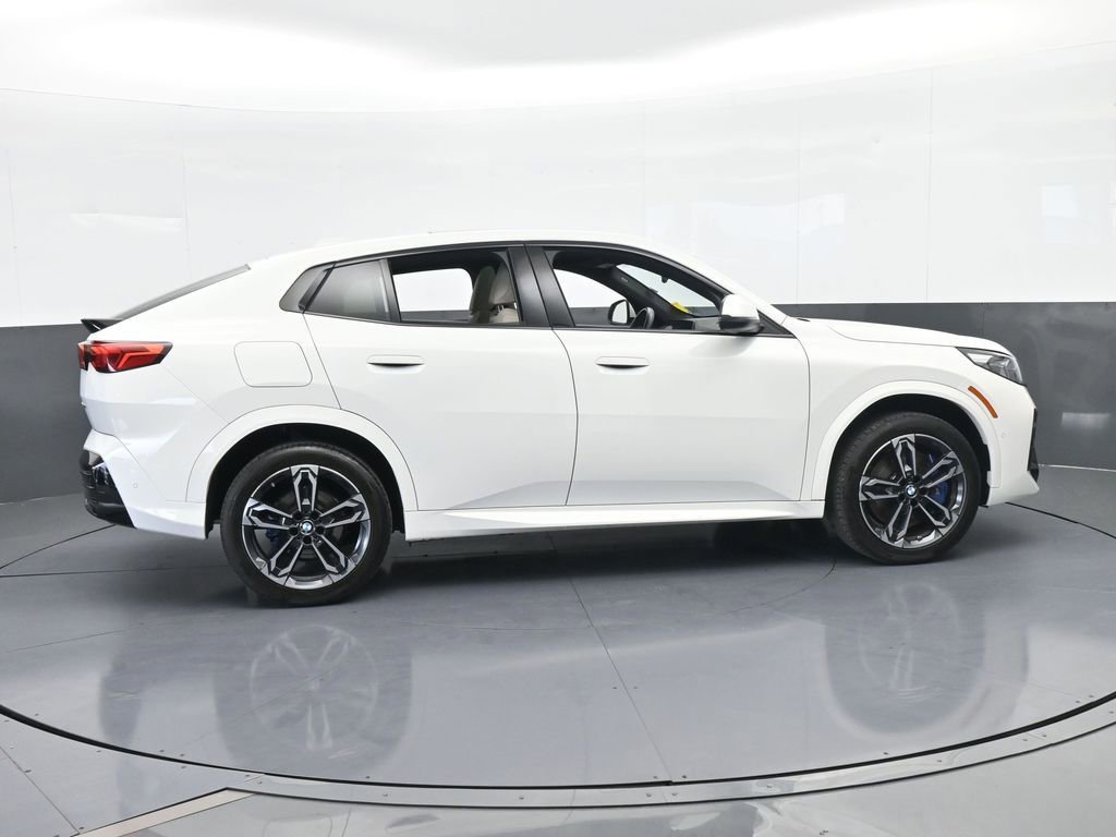 Used 2025 BMW X2 xDrive28i image 7