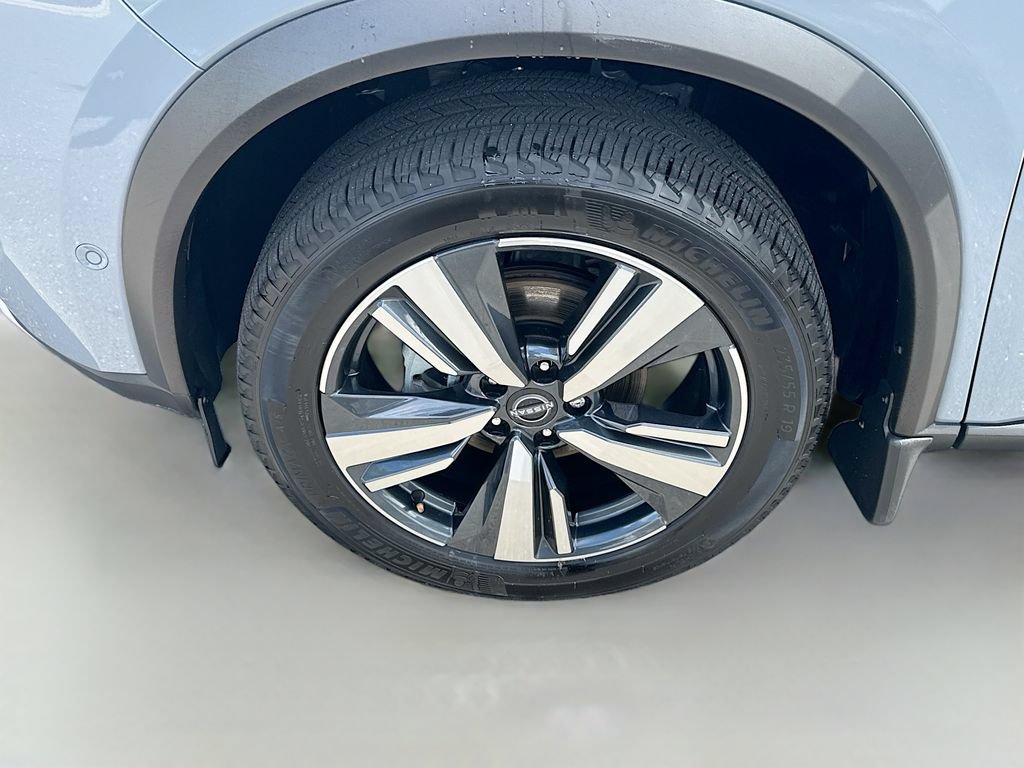 Certified 2023 Nissan Rogue Platinum w/ Platinum Premium Package AWD/4WD image 33