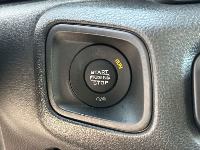 Used 2025 Jeep Gladiator Sport image 10