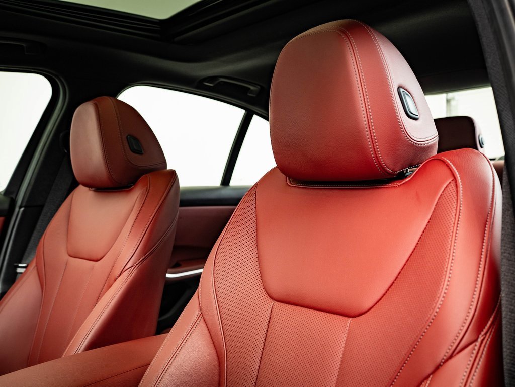 Used 2025 BMW 330i xDrive Sedan image 21