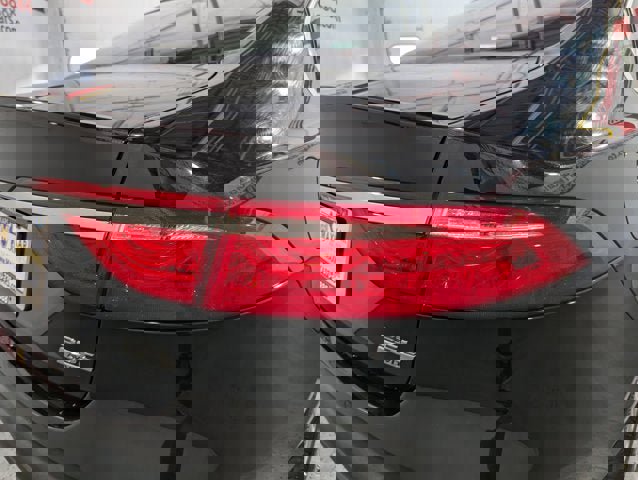 Used 2019 Jaguar XF Prestige image 46