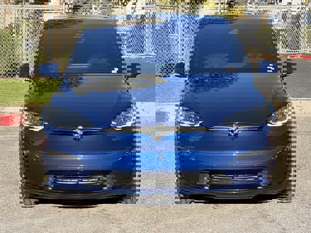 Used 2022 Tesla Model X Plaid image 2