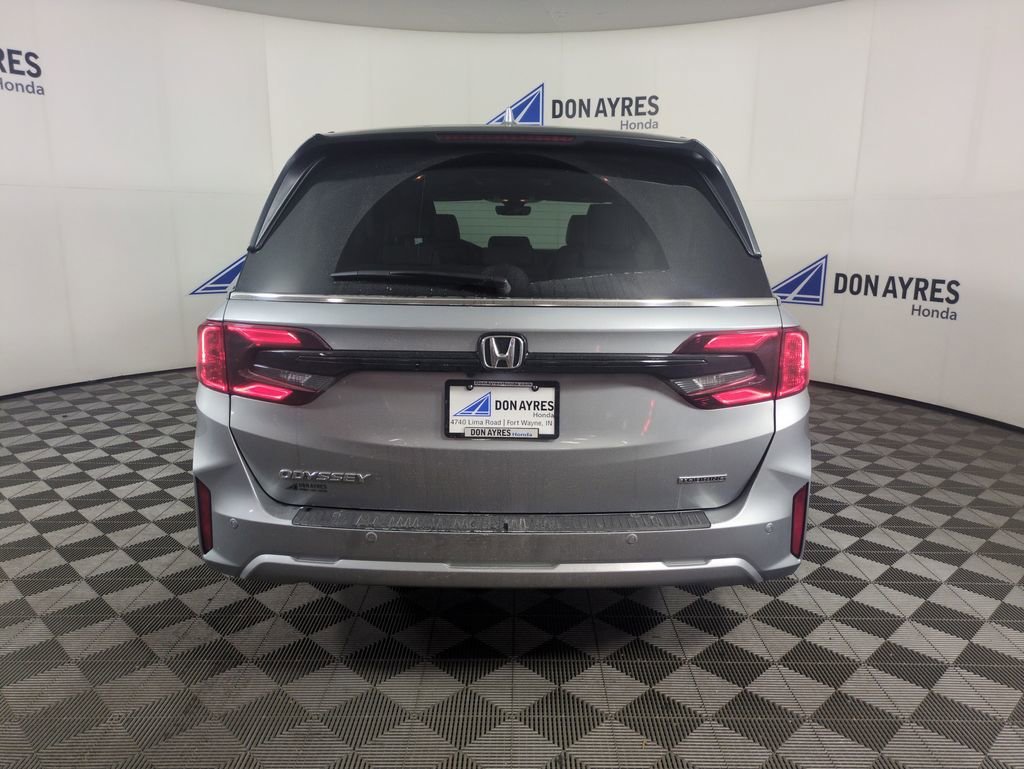Certified 2025 Honda Odyssey Touring image 5