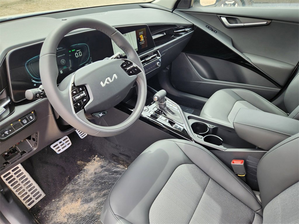 New 2025 Kia Niro EX Touring image 10