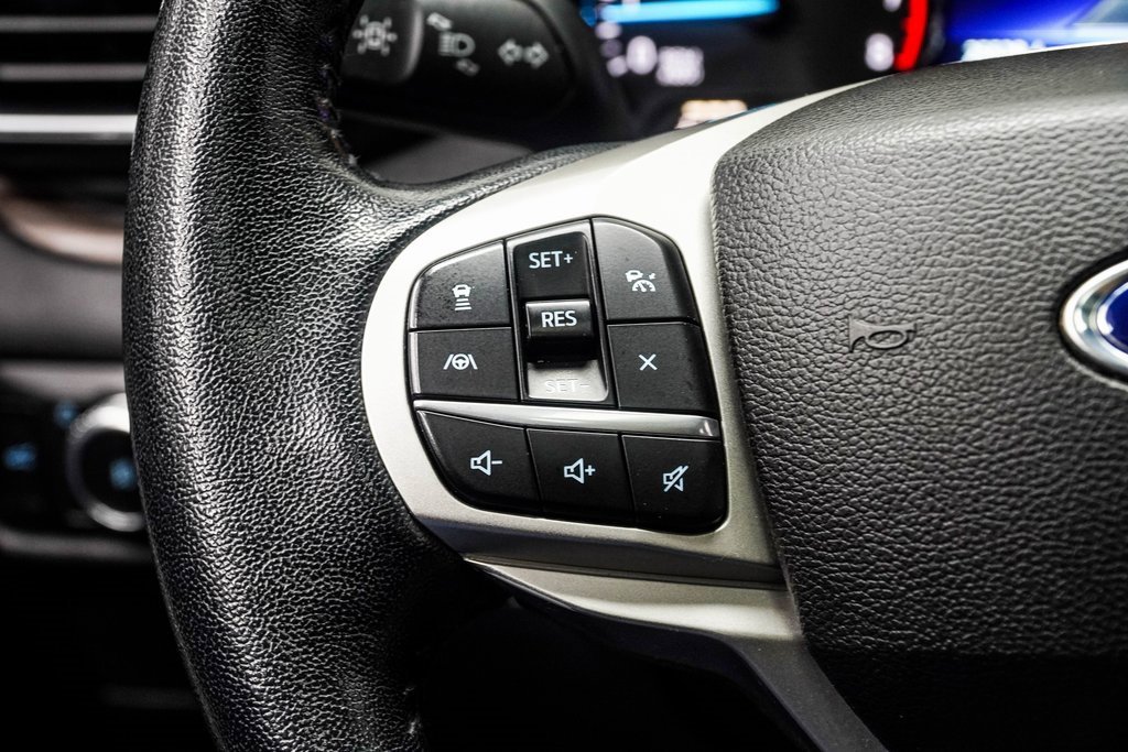 Used 2022 Ford Explorer Limited w/ Equipment Group 301A image 30