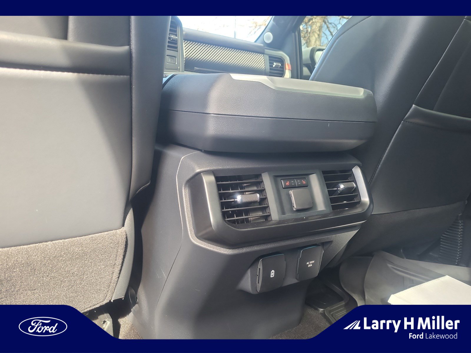 Used 2025 Ford F150 Raptor AWD/4WD image 32