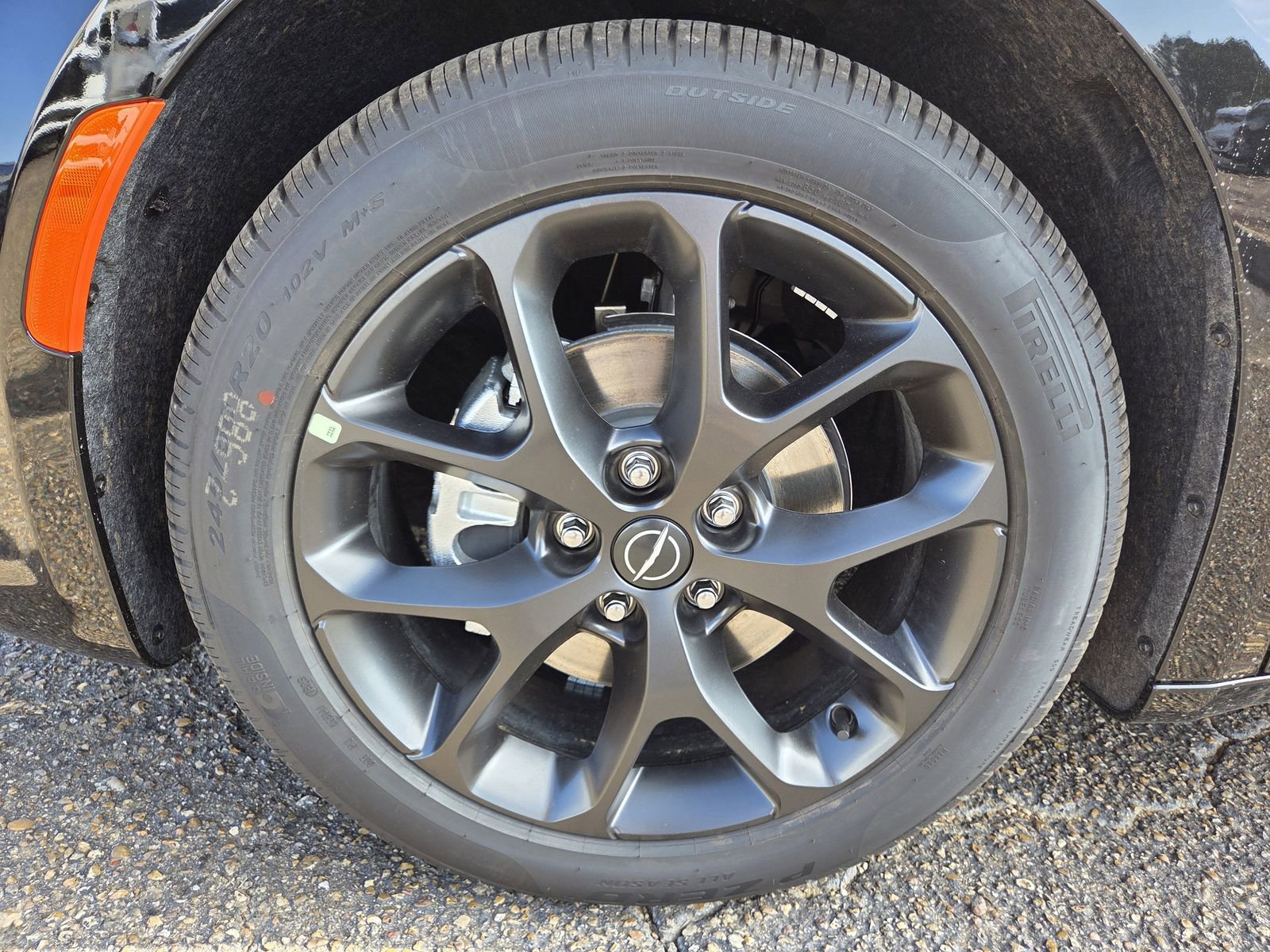 New 2026 Chrysler Pacifica Limited w/ Uconnect Theater Family Group image 21