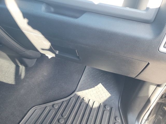 Used 2015 RAM 1500 Express image 19