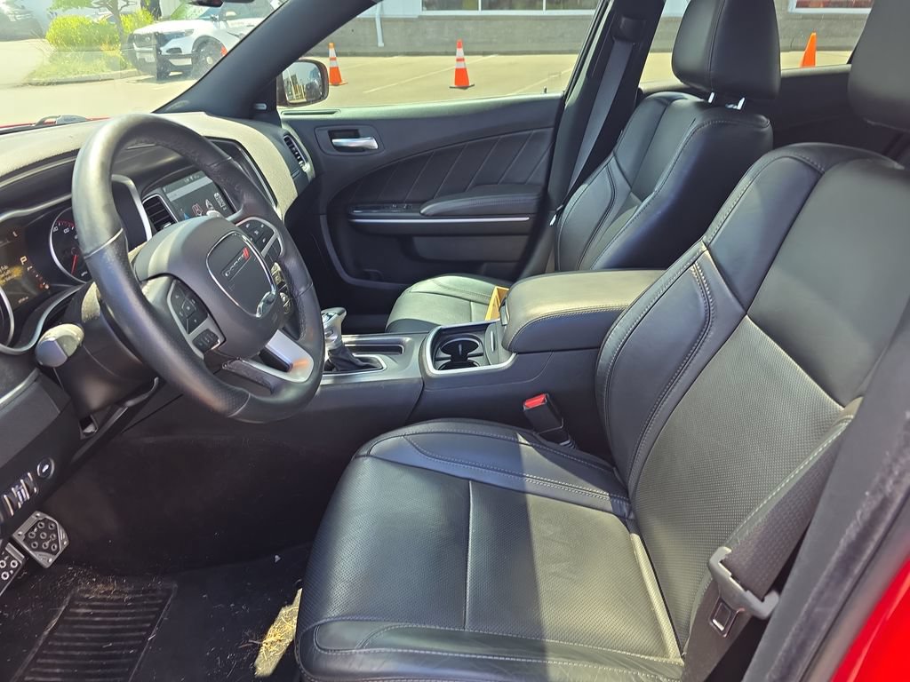 Used 2018 Dodge Charger R/T w/ Plus Group RWD image 5