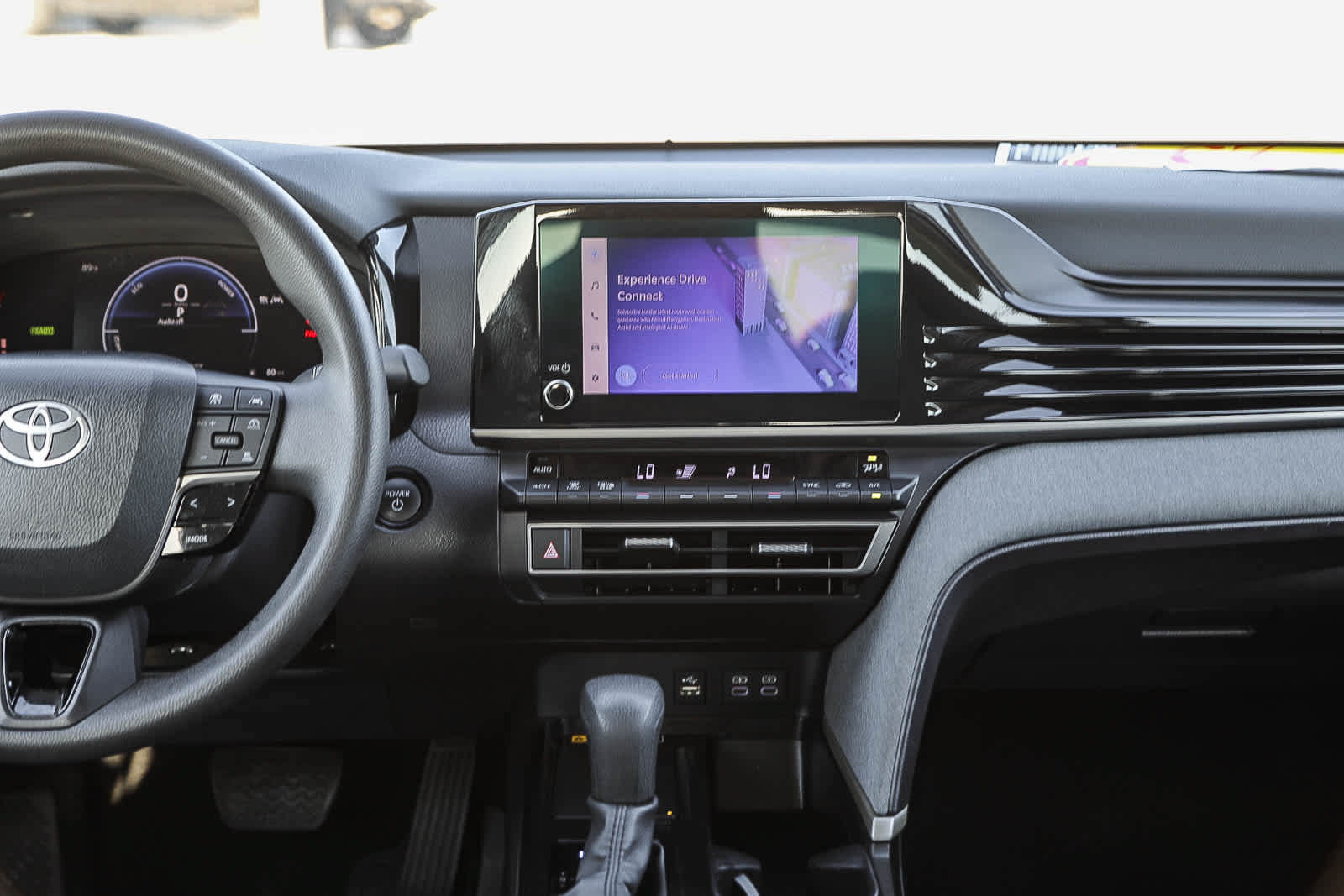 Used 2025 Toyota Camry LE w/ Convenience Package FWD image 13