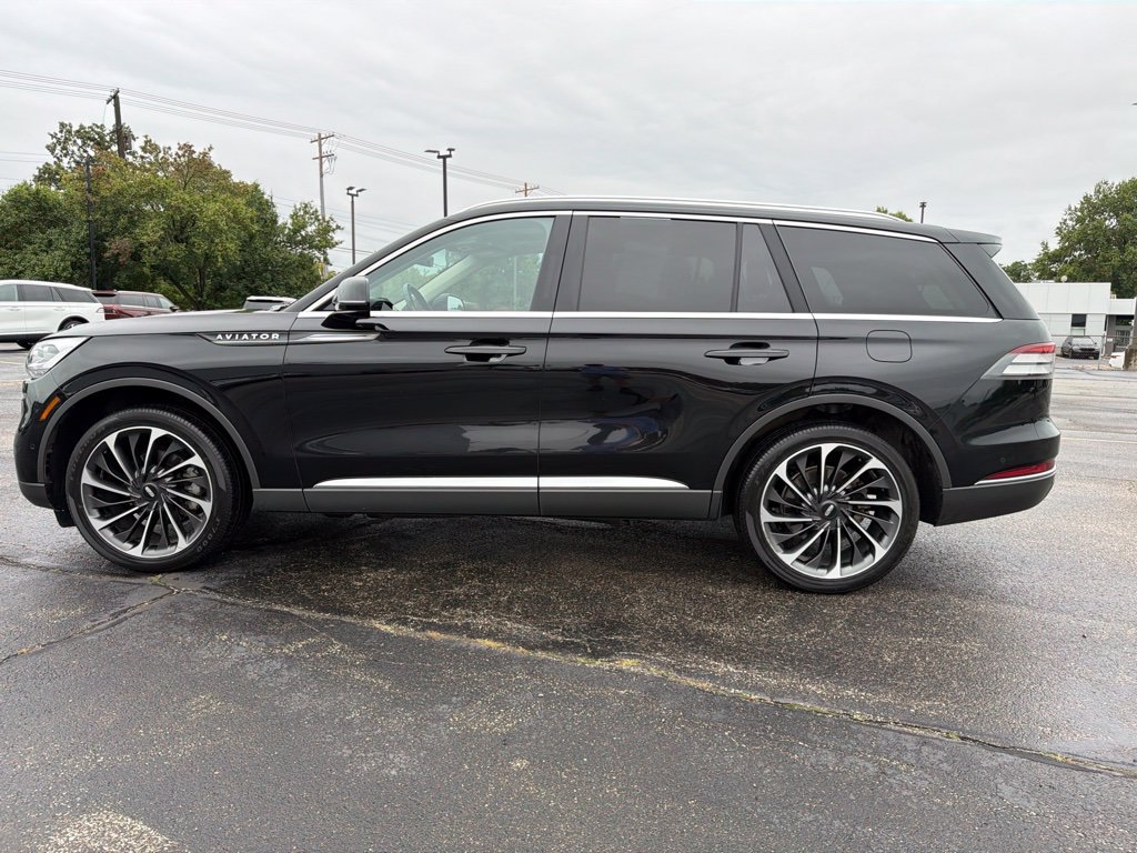 Used 2023 Lincoln Aviator Reserve w/ Equipment Group 201A AWD/4WD image 10