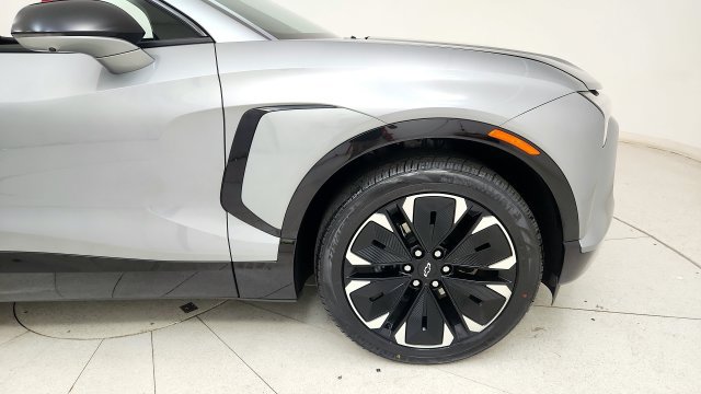 Used 2024 Chevrolet Blazer EV RS RWD image 21